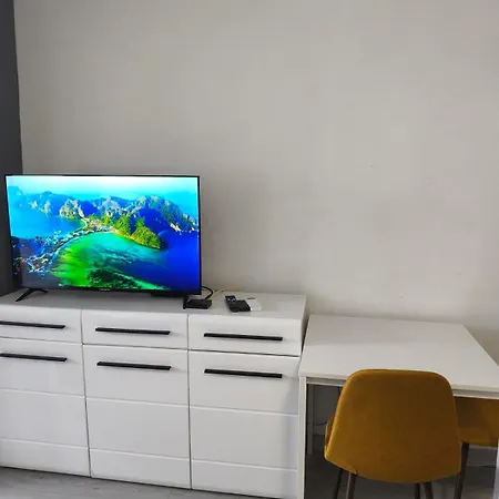 411th One Bedroom *
